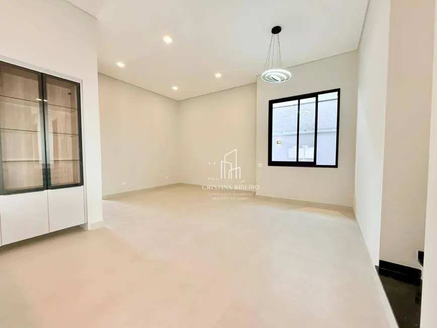 Foto 3 de Casa de Condomínio com 3 quartos à venda, 360m2 em Jardim Maria Cândida, Cacapava - SP