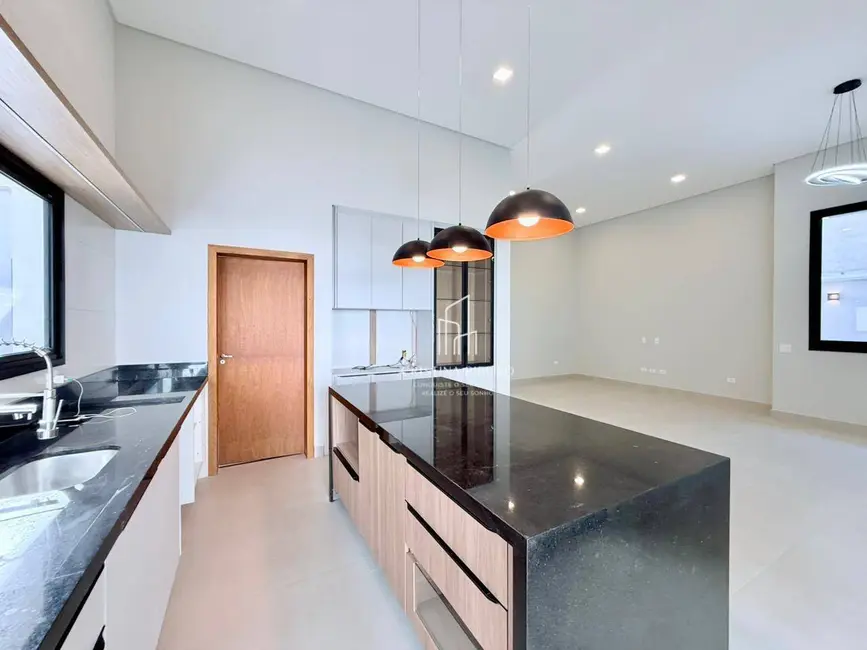 Foto 8 de Casa de Condomínio com 3 quartos à venda, 360m2 em Jardim Maria Cândida, Cacapava - SP