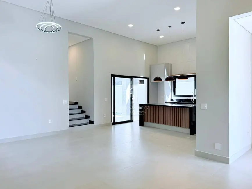 Foto 4 de Casa de Condomínio com 3 quartos à venda, 360m2 em Jardim Maria Cândida, Cacapava - SP