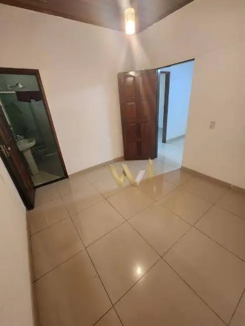 Casa com 4 quartos à venda, 360m2 em Dom Pedro I, Manaus - AM - imagem 2 Foto 2 de Casa com 4 quartos à venda, 360m2 em Dom Pedro I, Manaus - AM