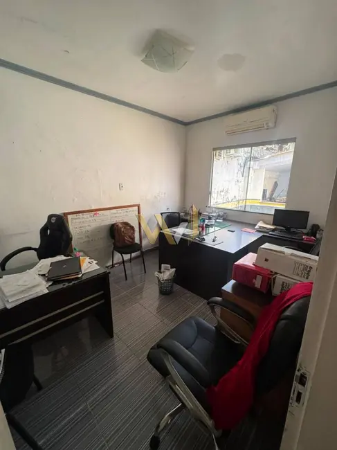 Foto 4 de Casa com 3 quartos à venda, 300m2 em Redenção, Manaus - AM
