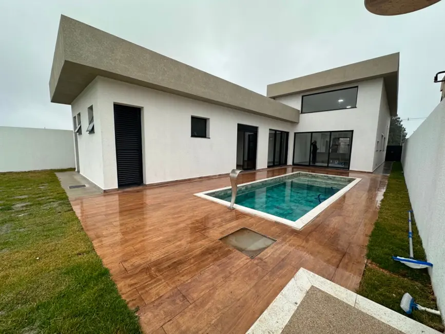 Casa de Condomínio com 3 quartos à venda, 500m2 em Vargem Grande Paulista - SP - imagem 2 Foto 2 de Casa de Condomínio com 3 quartos à venda, 500m2 em Vargem Grande Paulista - SP