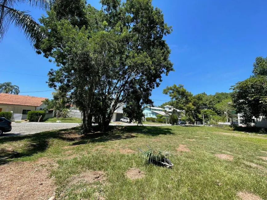 Foto 6 de Terreno / Lote à venda, 392m2 em Piratininga, Niteroi - RJ