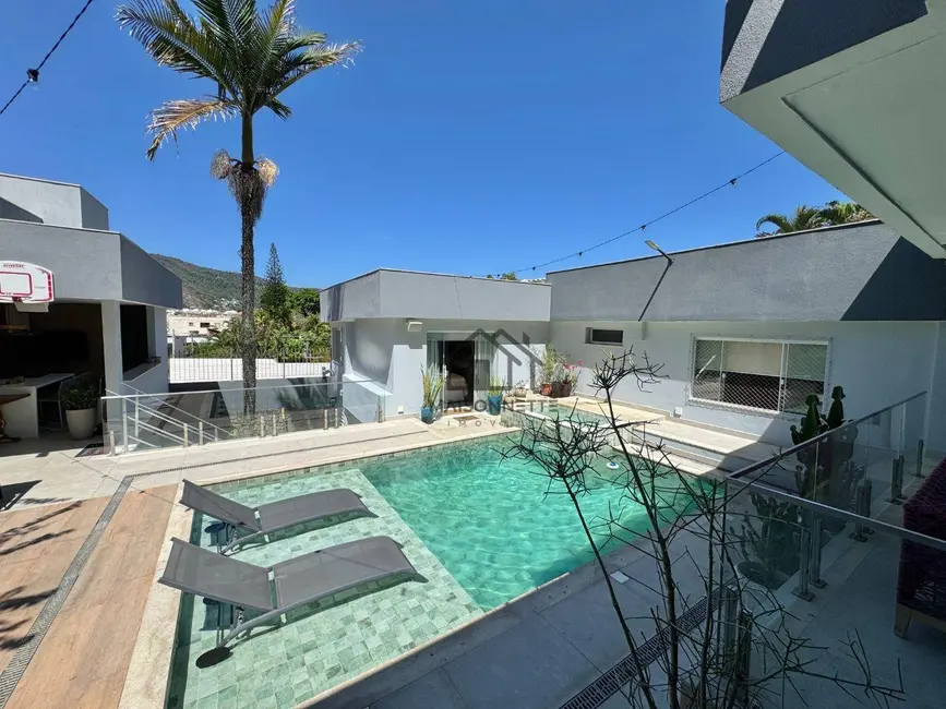 Casa com 4 quartos à venda, 800m2 em São Francisco, Niteroi - RJ - imagem 9 Foto 9 de Casa com 4 quartos à venda, 800m2 em São Francisco, Niteroi - RJ