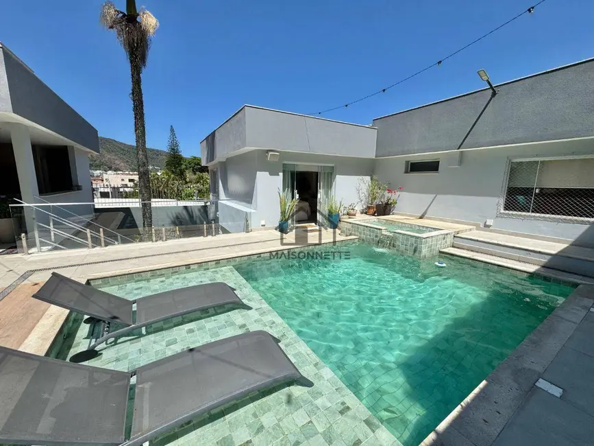 Casa com 4 quartos à venda, 800m2 em São Francisco, Niteroi - RJ - imagem 7 Foto 7 de Casa com 4 quartos à venda, 800m2 em São Francisco, Niteroi - RJ