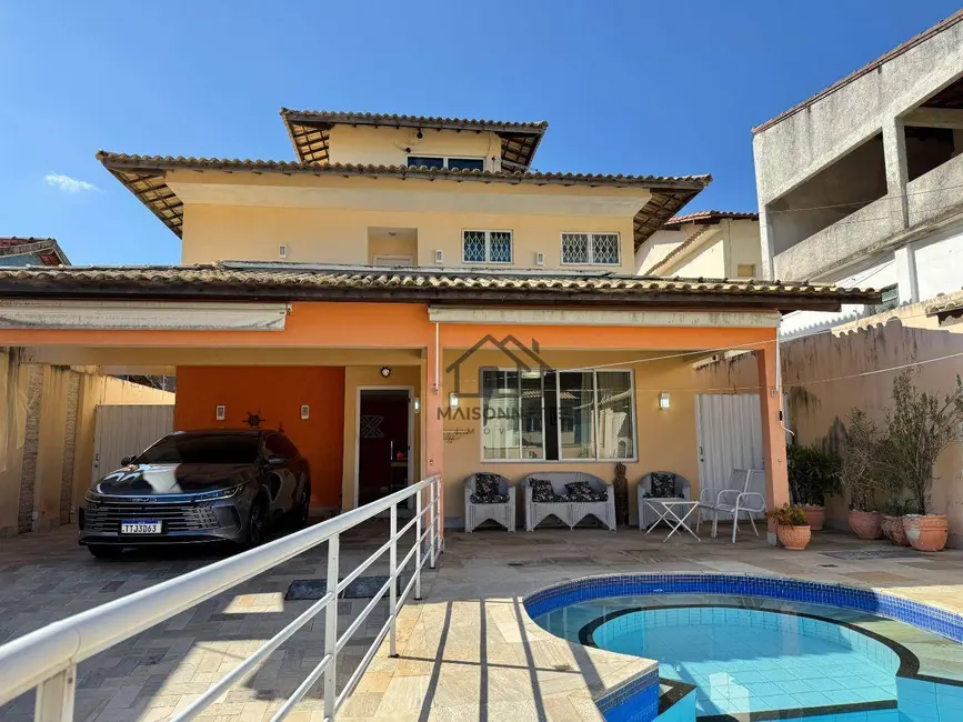 Foto 1 de Casa com 4 quartos à venda, 360m2 em Piratininga, Niteroi - RJ