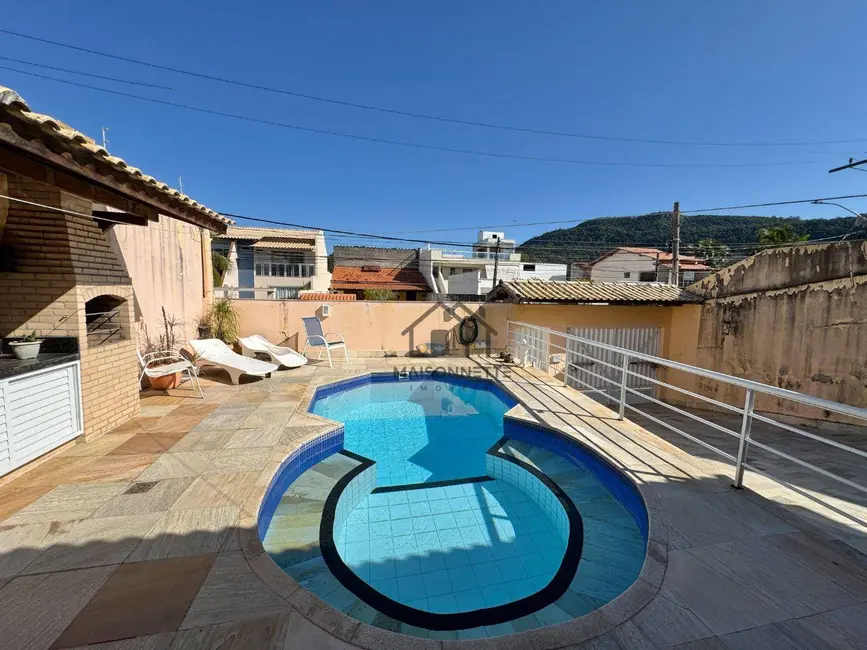 Foto 2 de Casa com 4 quartos à venda, 360m2 em Piratininga, Niteroi - RJ