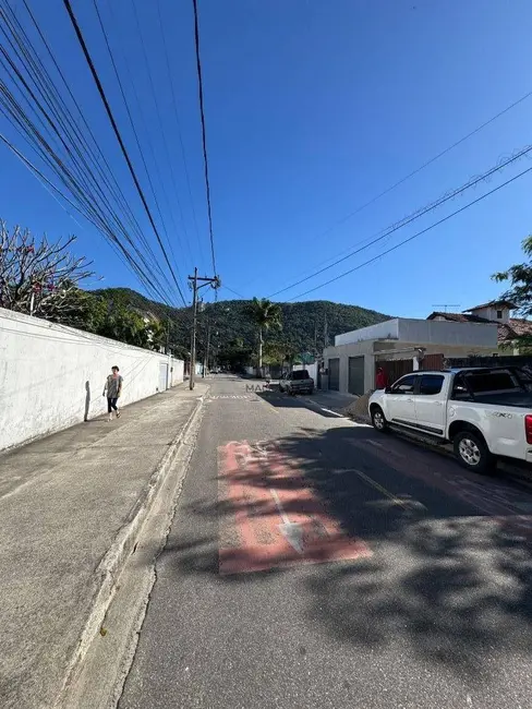 Foto 6 de Terreno / Lote à venda, 180m2 em Piratininga, Niteroi - RJ