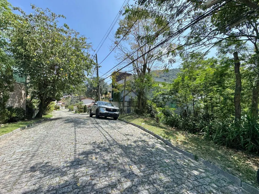 Terreno / Lote à venda, 533m2 em Piratininga, Niteroi - RJ - imagem 2 Foto 2 de Terreno / Lote à venda, 533m2 em Piratininga, Niteroi - RJ