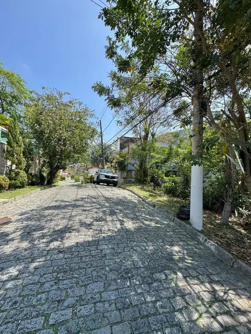 Terreno / Lote à venda, 533m2 em Piratininga, Niteroi - RJ - imagem 1 Foto 1 de Terreno / Lote à venda, 533m2 em Piratininga, Niteroi - RJ