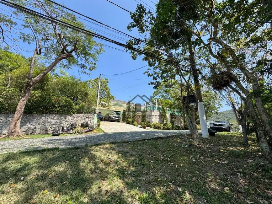 Terreno / Lote à venda, 533m2 em Piratininga, Niteroi - RJ - imagem 6 Foto 6 de Terreno / Lote à venda, 533m2 em Piratininga, Niteroi - RJ