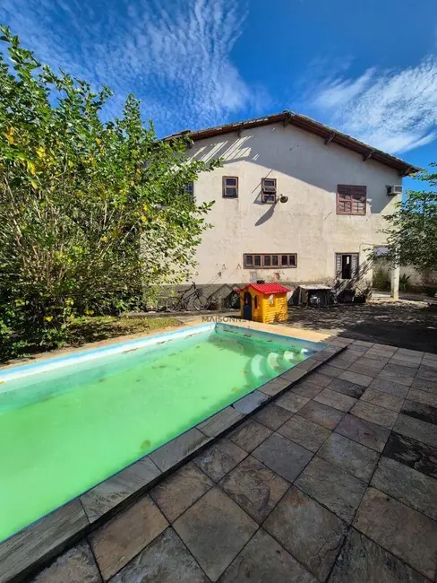 Foto 2 de Terreno / Lote à venda, 961m2 em Piratininga, Niteroi - RJ