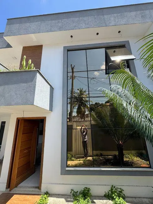 Casa com 4 quartos à venda, 180m2 em Piratininga, Niteroi - RJ - imagem 2 Foto 2 de Casa com 4 quartos à venda, 180m2 em Piratininga, Niteroi - RJ