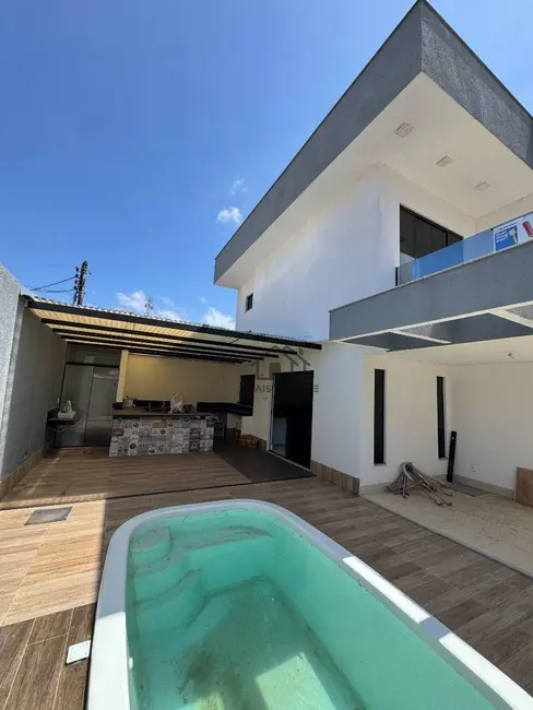 Casa com 4 quartos à venda, 180m2 em Piratininga, Niteroi - RJ - imagem 4 Foto 4 de Casa com 4 quartos à venda, 180m2 em Piratininga, Niteroi - RJ