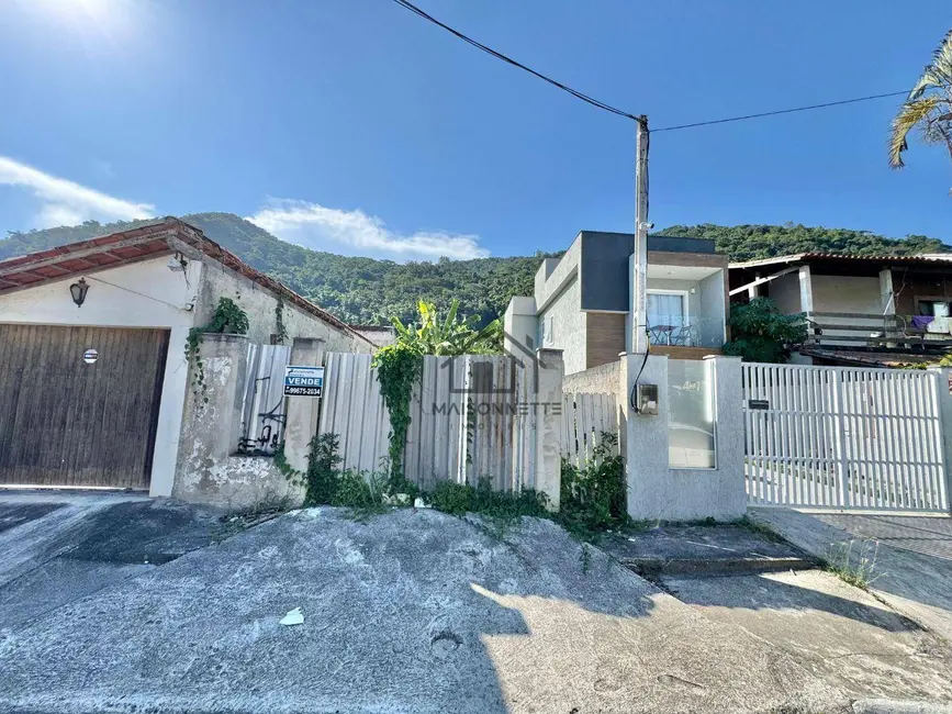 Foto 2 de Terreno / Lote à venda, 180m2 em Piratininga, Niteroi - RJ