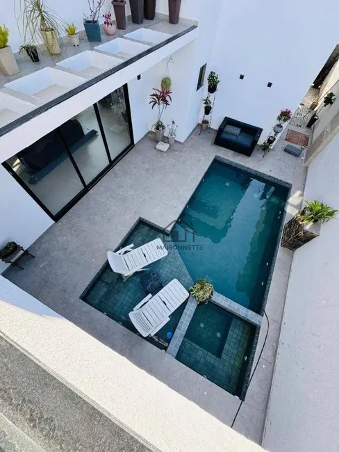 Foto 9 de Casa de Condomínio com 6 quartos à venda, 440m2 em Cajueiros (Itaipuaçu), Marica - RJ