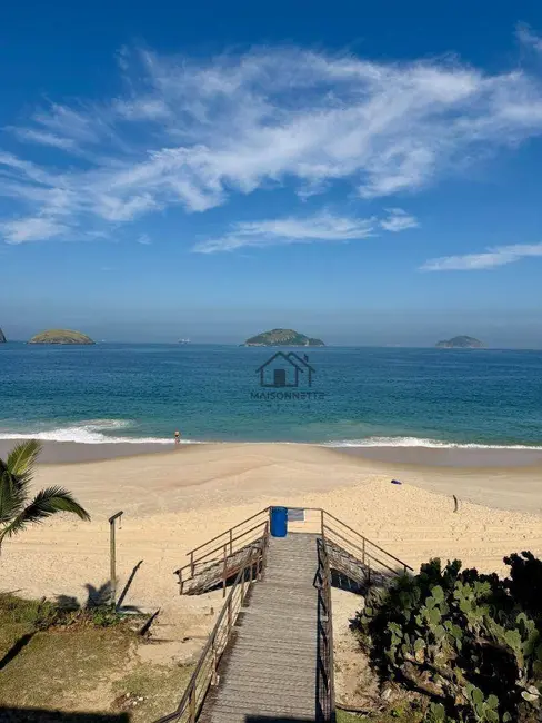 Foto 6 de Terreno / Lote à venda, 360m2 em Itaipu, Niteroi - RJ