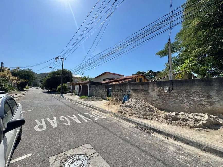 Foto 2 de Terreno / Lote à venda, 180m2 em Piratininga, Niteroi - RJ