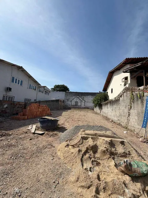 Foto 2 de Terreno / Lote à venda, 384m2 em Piratininga, Niteroi - RJ