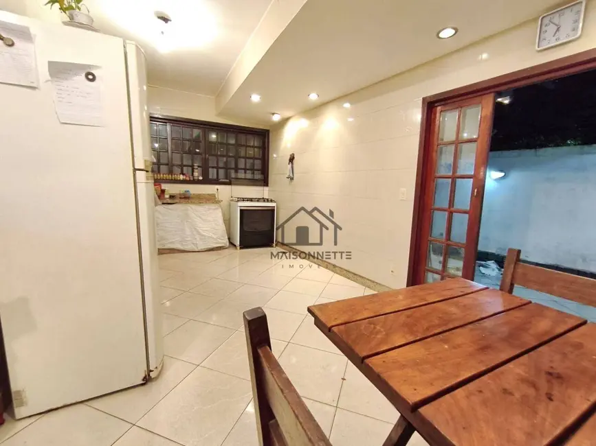 Casa com 4 quartos à venda, 395m2 em São Francisco, Niteroi - RJ - imagem 7 Foto 7 de Casa com 4 quartos à venda, 395m2 em São Francisco, Niteroi - RJ