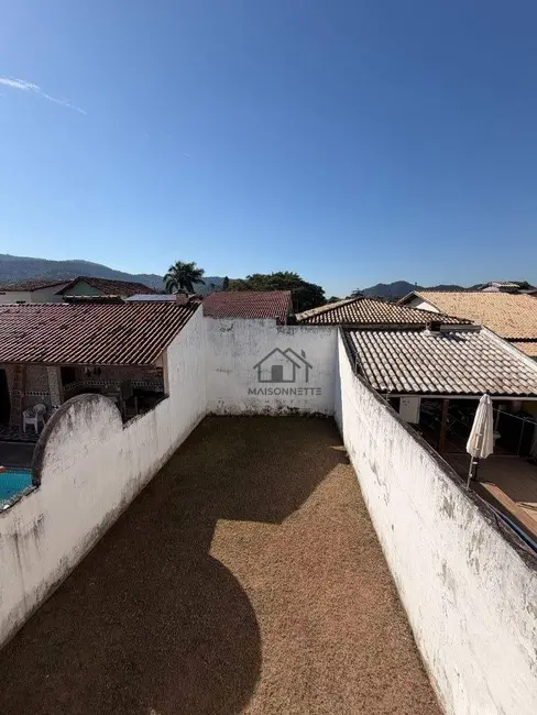Casa com 3 quartos à venda, 202m2 em Itaipu, Niteroi - RJ - imagem 6 Foto 6 de Casa com 3 quartos à venda, 202m2 em Itaipu, Niteroi - RJ