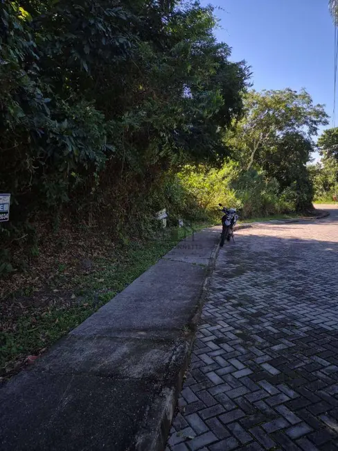 Foto 2 de Terreno / Lote à venda, 360m2 em Piratininga, Niteroi - RJ