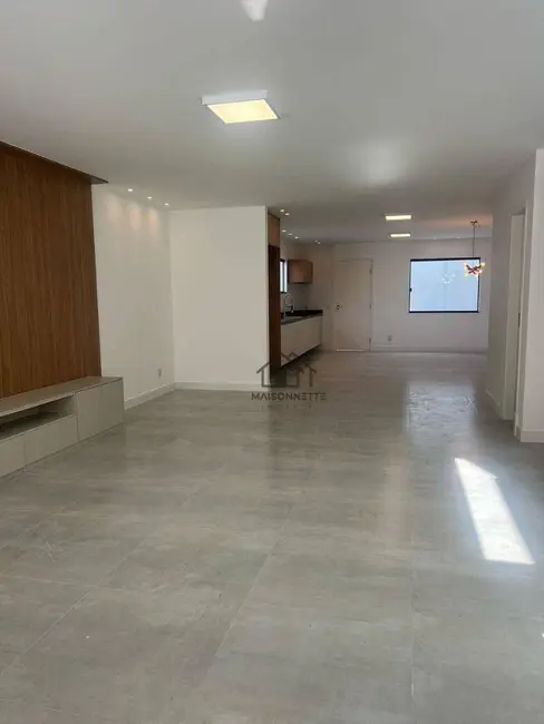 Casa com 3 quartos à venda, 230m2 em Camboinhas, Niteroi - RJ - imagem 8 Foto 8 de Casa com 3 quartos à venda, 230m2 em Camboinhas, Niteroi - RJ