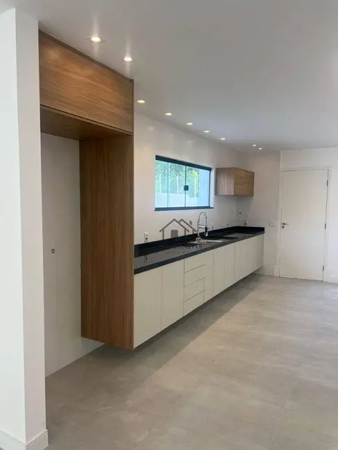 Casa com 3 quartos à venda, 230m2 em Camboinhas, Niteroi - RJ - imagem 7 Foto 7 de Casa com 3 quartos à venda, 230m2 em Camboinhas, Niteroi - RJ
