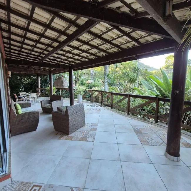 Foto 4 de Casa de Condomínio com 4 quartos à venda, 1000m2 em Marica - RJ