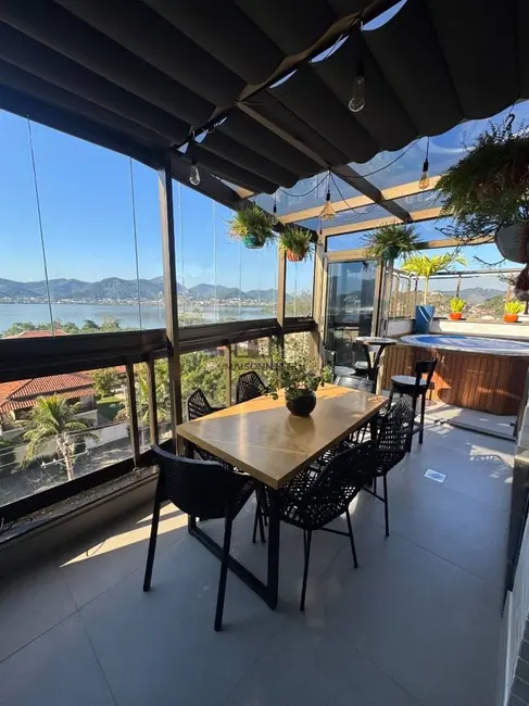 Foto 9 de Cobertura com 2 quartos à venda, 140m2 em Piratininga, Niteroi - RJ