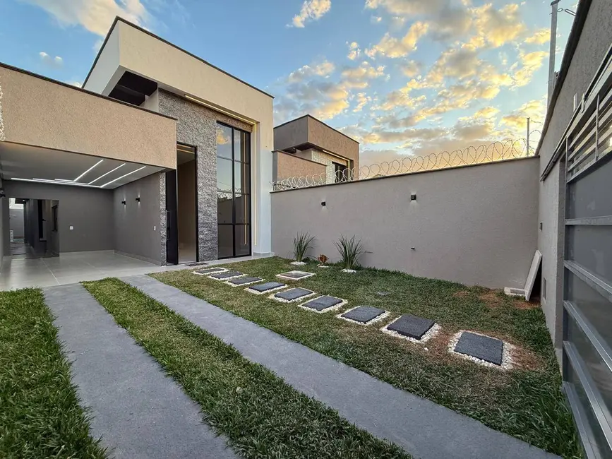 Foto 1 de Casa com 3 quartos à venda, 262m2 em Cardoso Continuação, Aparecida De Goiania - GO