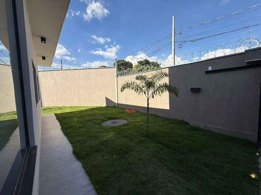 Foto 3 de Casa com 3 quartos à venda, 218m2 em Jardim Helvécia, Aparecida De Goiania - GO