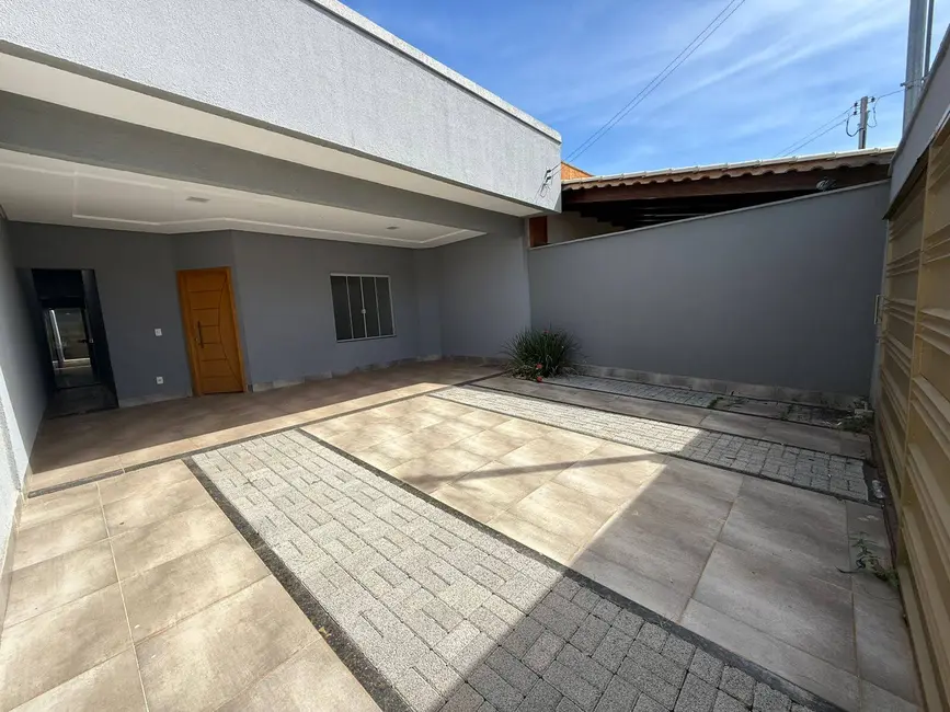 Casa com 3 quartos à venda, 210m2 em Jardim Atlântico, Goiania - GO - imagem 1 Foto 1 de Casa com 3 quartos à venda, 210m2 em Jardim Atlântico, Goiania - GO
