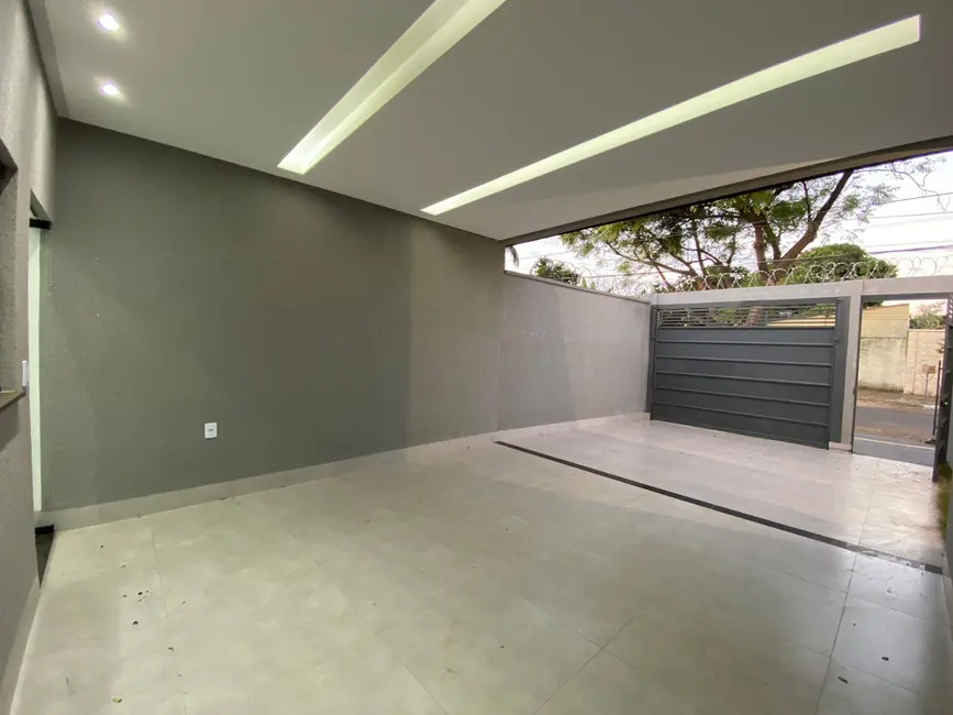 Casa com 3 quartos à venda, 181m2 em Jardim Europa, Goiania - GO - imagem 3 Foto 3 de Casa com 3 quartos à venda, 181m2 em Jardim Europa, Goiania - GO