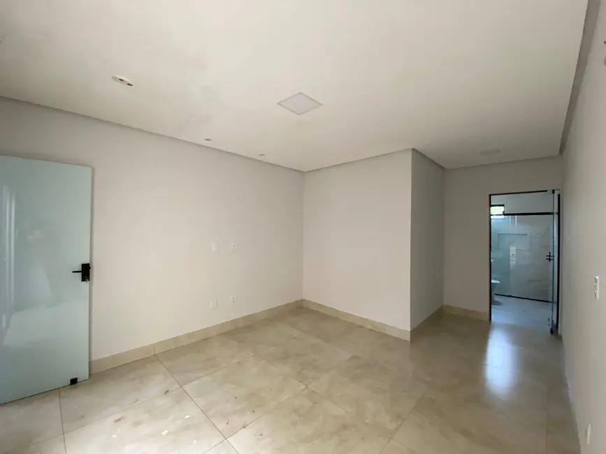 Casa com 3 quartos à venda, 243m2 em Jardim América, Goiania - GO - imagem 7 Foto 7 de Casa com 3 quartos à venda, 243m2 em Jardim América, Goiania - GO