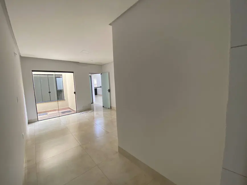 Casa com 3 quartos à venda, 243m2 em Jardim América, Goiania - GO - imagem 4 Foto 4 de Casa com 3 quartos à venda, 243m2 em Jardim América, Goiania - GO