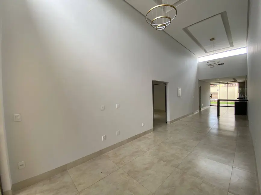 Casa com 3 quartos à venda, 243m2 em Jardim América, Goiania - GO - imagem 2 Foto 2 de Casa com 3 quartos à venda, 243m2 em Jardim América, Goiania - GO