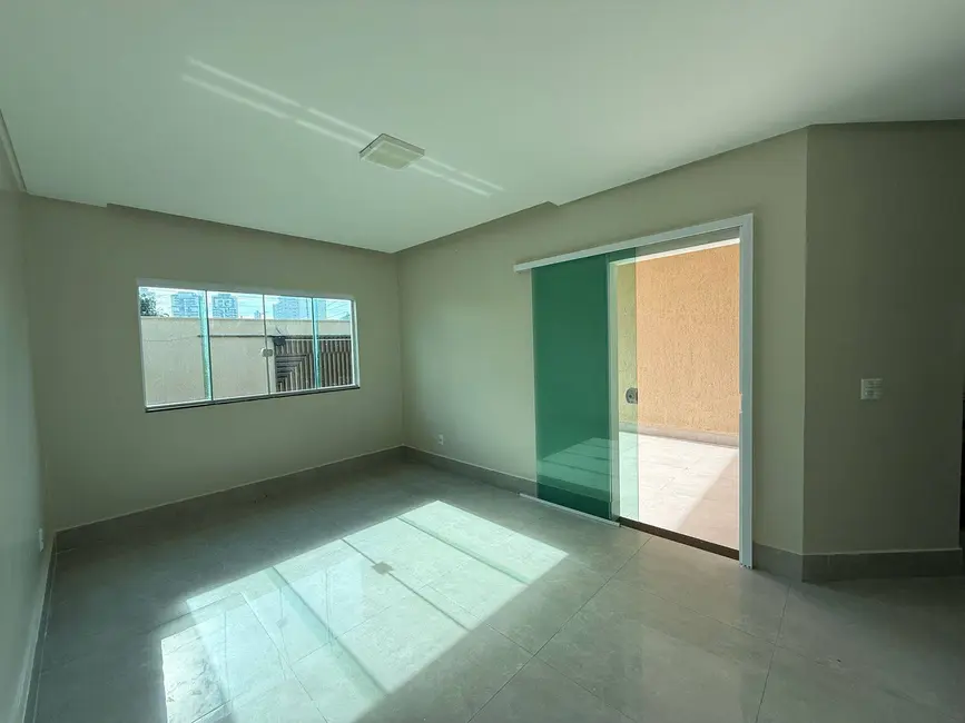 Foto 4 de Sobrado com 4 quartos à venda, 210m2 em Jardim Atlântico, Goiania - GO