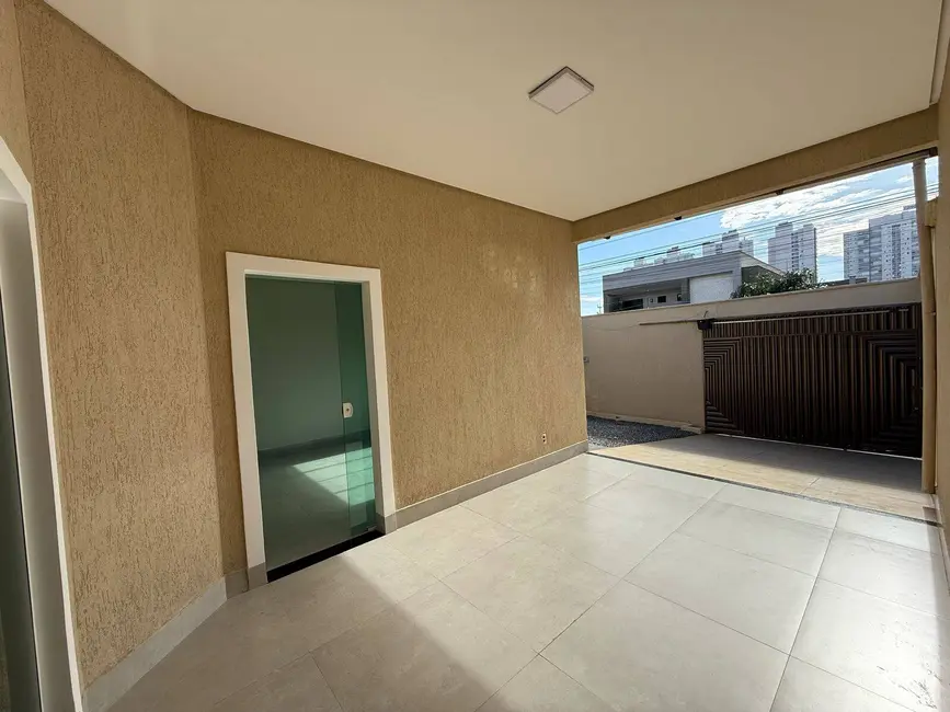 Foto 3 de Sobrado com 4 quartos à venda, 210m2 em Jardim Atlântico, Goiania - GO