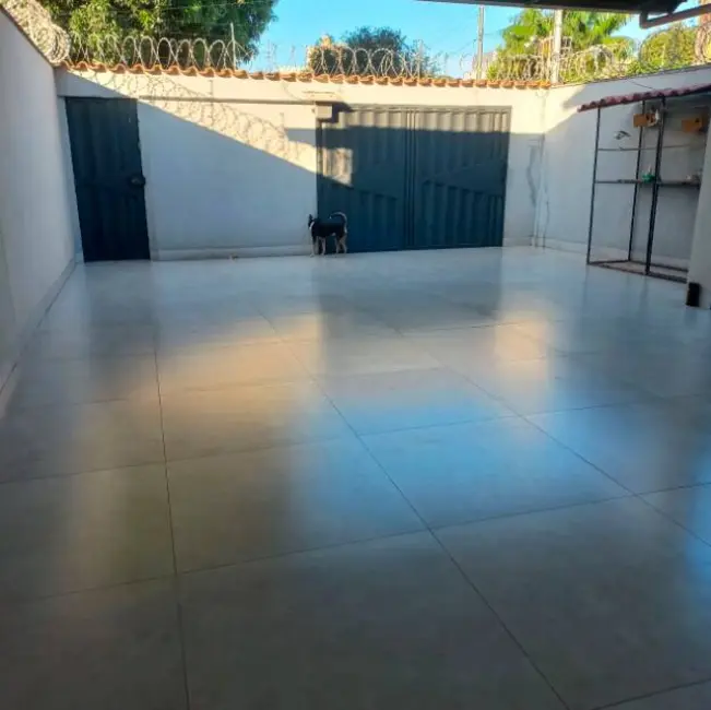 Casa com 3 quartos à venda, 236m2 em Vila Rosa, Goiania - GO - imagem 3 Foto 3 de Casa com 3 quartos à venda, 236m2 em Vila Rosa, Goiania - GO