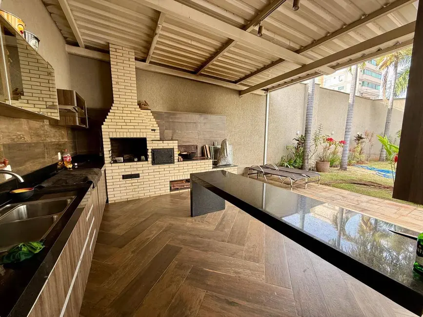 Sobrado com 4 quartos à venda, 597m2 em Jardim América, Goiania - GO - imagem 8 Foto 8 de Sobrado com 4 quartos à venda, 597m2 em Jardim América, Goiania - GO
