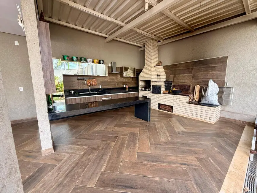 Sobrado com 4 quartos à venda, 597m2 em Jardim América, Goiania - GO - imagem 9 Foto 9 de Sobrado com 4 quartos à venda, 597m2 em Jardim América, Goiania - GO