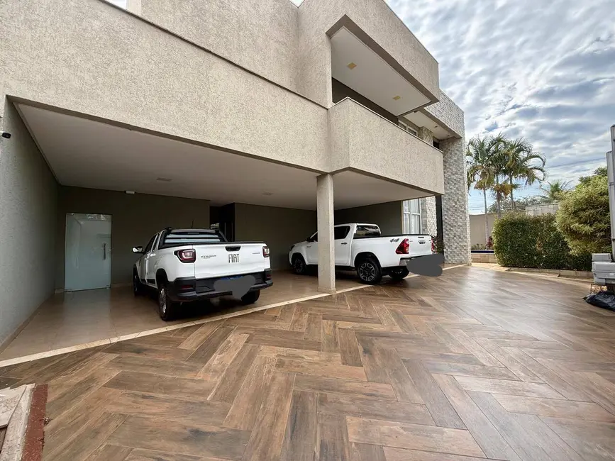Sobrado com 4 quartos à venda, 597m2 em Jardim América, Goiania - GO - imagem 1 Foto 1 de Sobrado com 4 quartos à venda, 597m2 em Jardim América, Goiania - GO