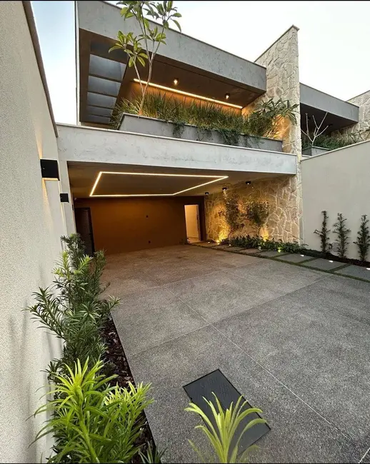 Sobrado com 3 quartos à venda, 210m2 em Jardim Atlântico, Goiania - GO - imagem 2 Foto 2 de Sobrado com 3 quartos à venda, 210m2 em Jardim Atlântico, Goiania - GO