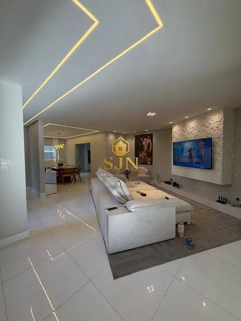Foto 2 de Casa com 3 quartos à venda, 422m2 em Suru, Santana De Parnaiba - SP
