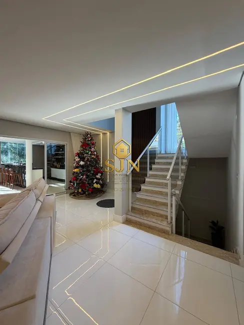 Foto 1 de Casa com 3 quartos à venda, 422m2 em Suru, Santana De Parnaiba - SP