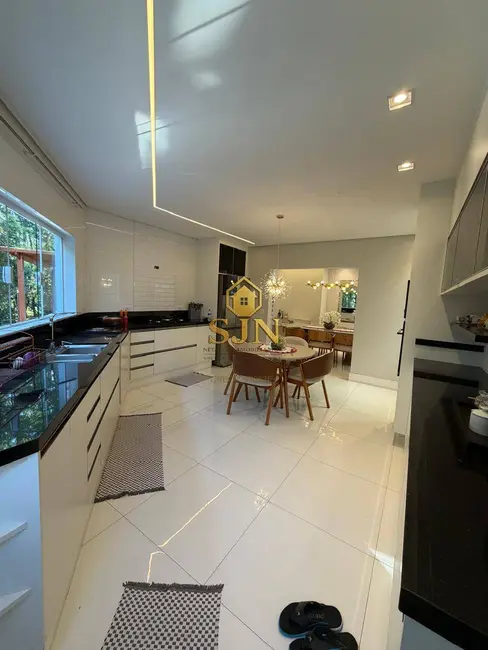 Foto 5 de Casa com 3 quartos à venda, 422m2 em Suru, Santana De Parnaiba - SP