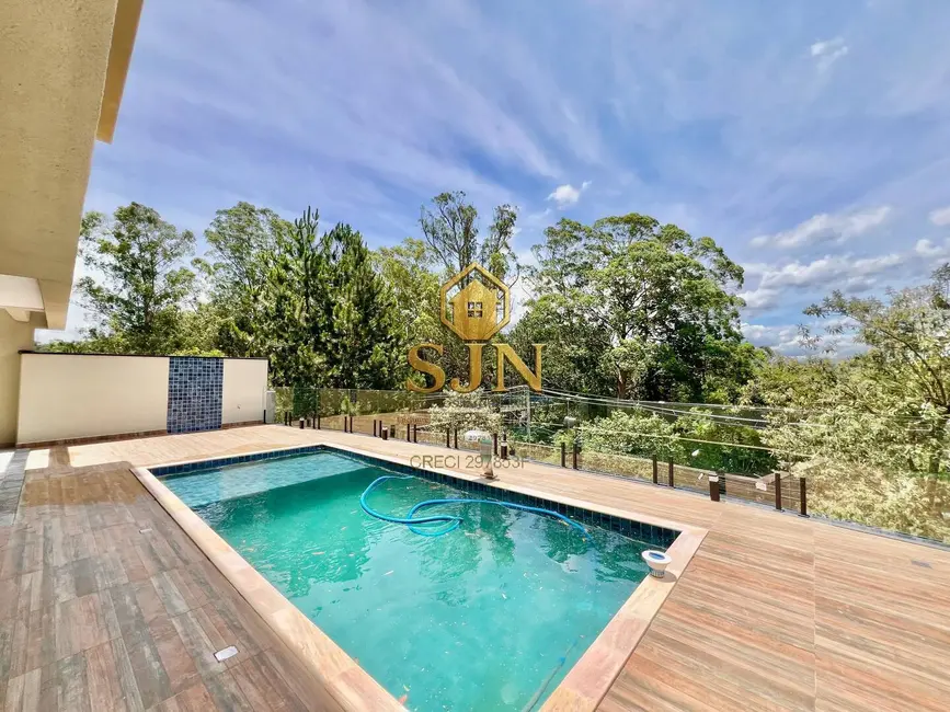 Casa com 3 quartos à venda, 300m2 em Suru, Santana De Parnaiba - SP - imagem 3 Foto 3 de Casa com 3 quartos à venda, 300m2 em Suru, Santana De Parnaiba - SP