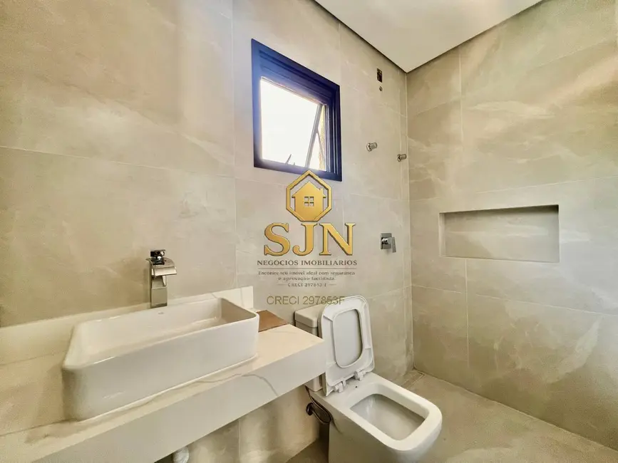 Casa com 3 quartos à venda, 300m2 em Suru, Santana De Parnaiba - SP - imagem 9 Foto 9 de Casa com 3 quartos à venda, 300m2 em Suru, Santana De Parnaiba - SP