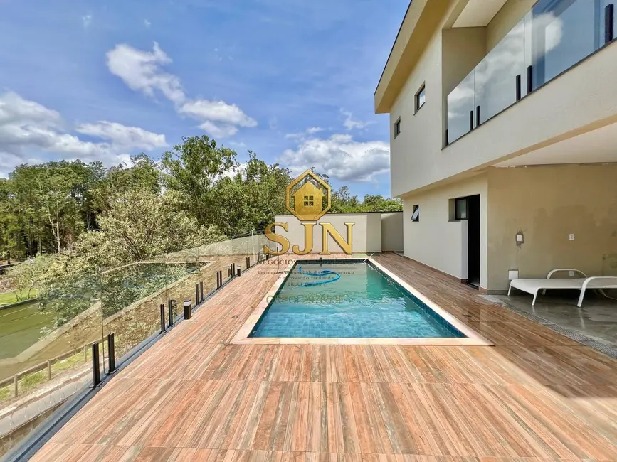 Casa com 3 quartos à venda, 300m2 em Suru, Santana De Parnaiba - SP - imagem 5 Foto 5 de Casa com 3 quartos à venda, 300m2 em Suru, Santana De Parnaiba - SP